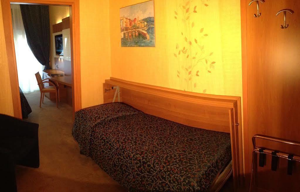 Hotel Vela D'Oro Dependence バルドリーノ エクステリア 写真